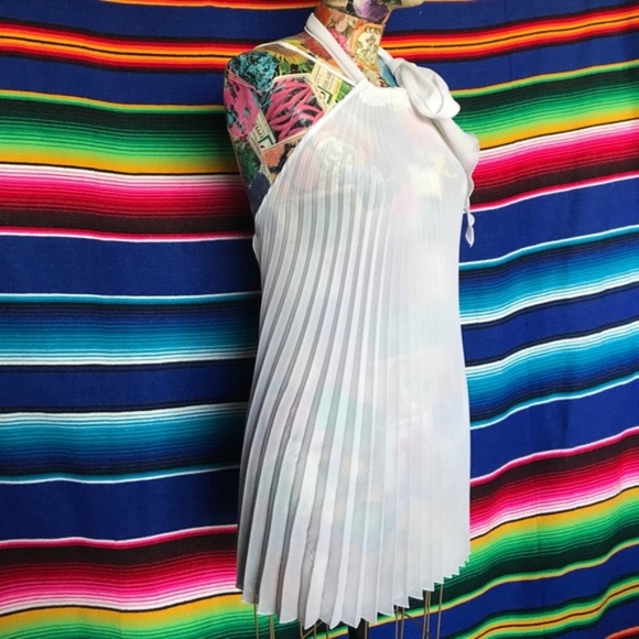 ASOS Silk Pleated Ombré Open Back Halter Top V Tie - Picture 5 of 7